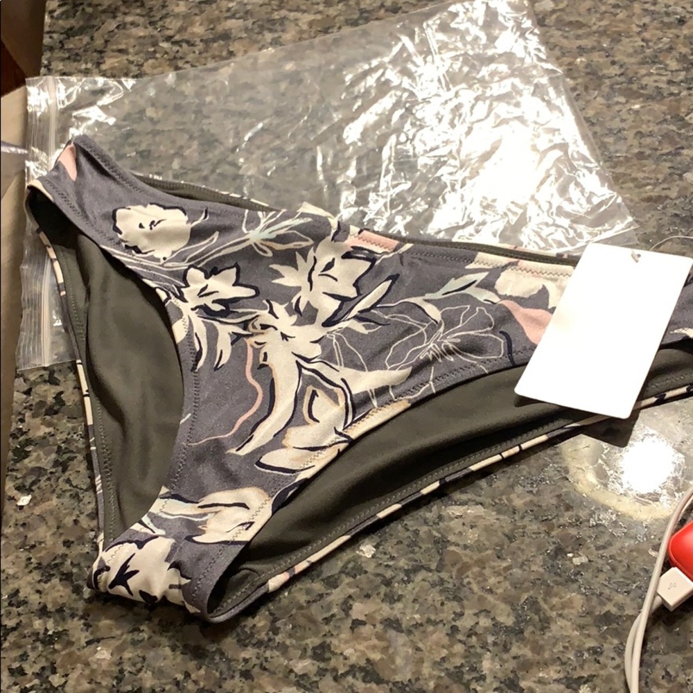 Athlete bikini bottoms